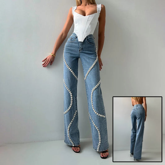 Loose Straight Leg Jeans And Fashionable Casual Pants With A Rhine Stone Denim Design Around Them Suitable For Women